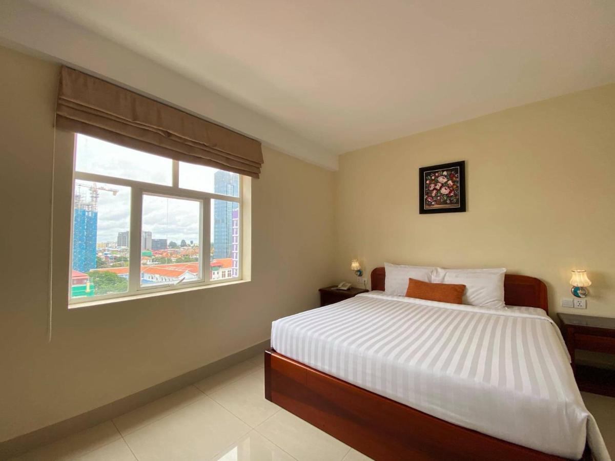 Centrana Hotel Phnom Penh Dış mekan fotoğraf