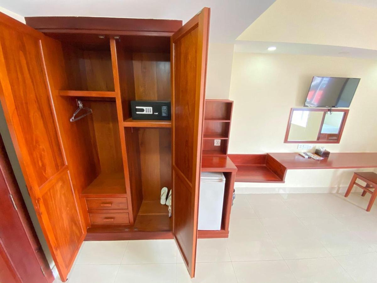 Centrana Hotel Phnom Penh Dış mekan fotoğraf