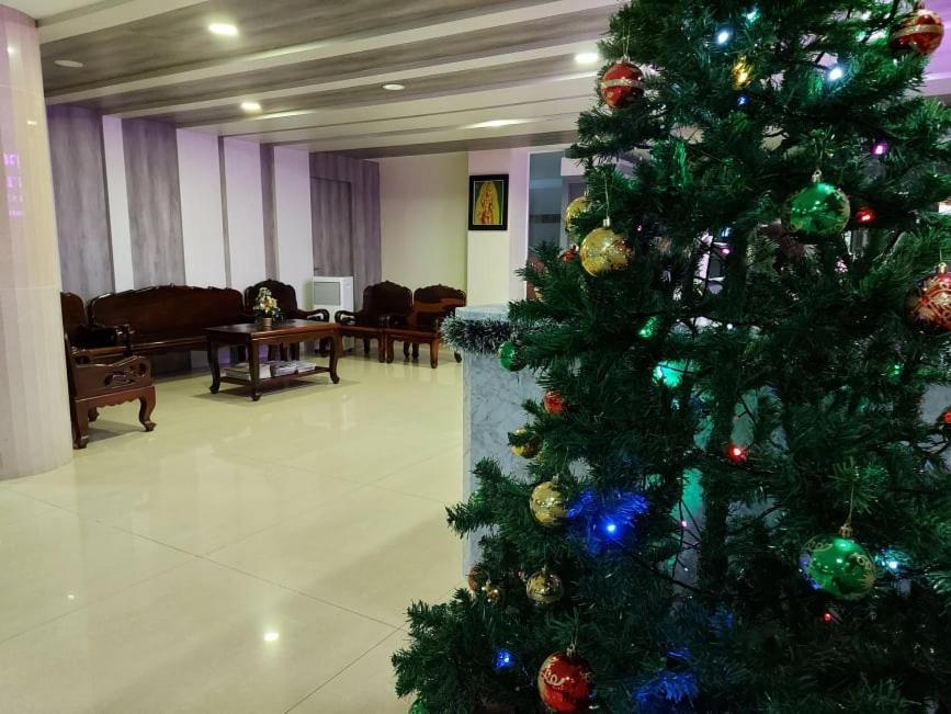 Centrana Hotel Phnom Penh Dış mekan fotoğraf