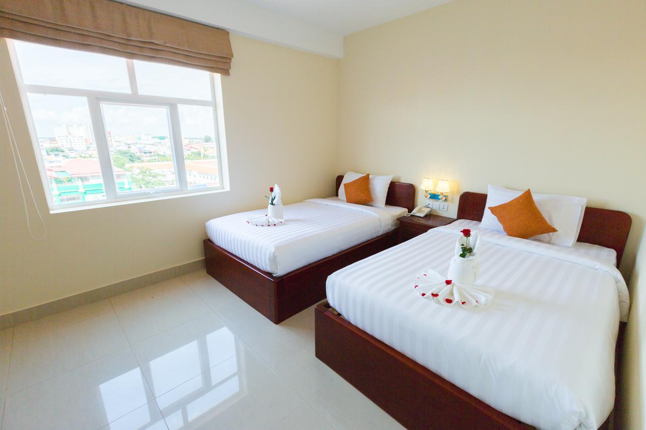 Centrana Hotel Phnom Penh Dış mekan fotoğraf